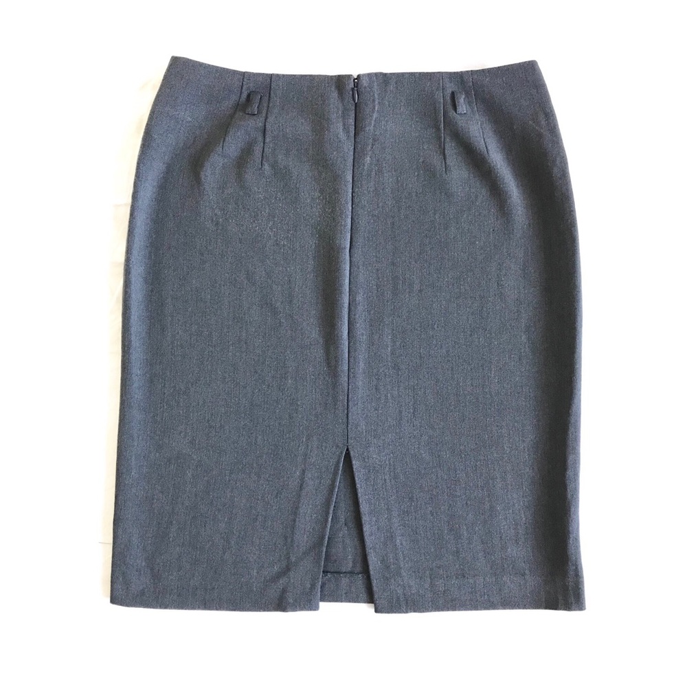 Adrienne Vittadini Grey Skirt - Size 10
